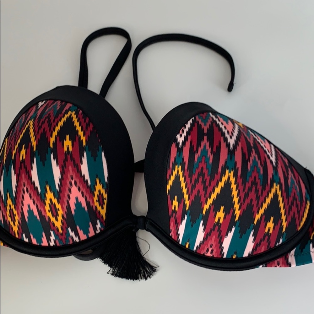 Bikini top separates